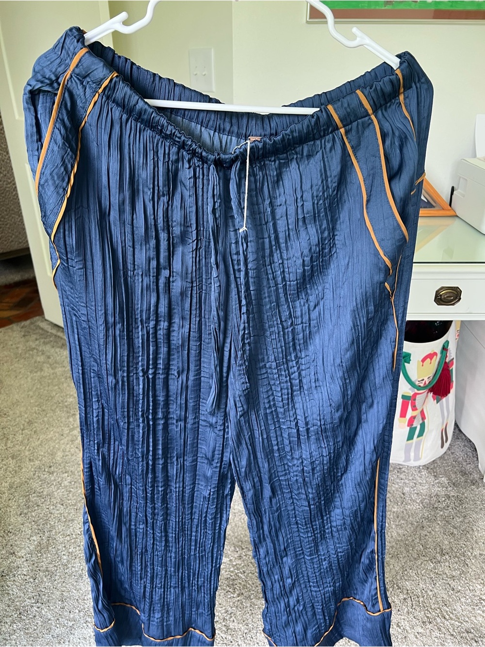 FREE PEOPLE Pajama-Style Navy Blue Crinkled Pants with Rust Piping